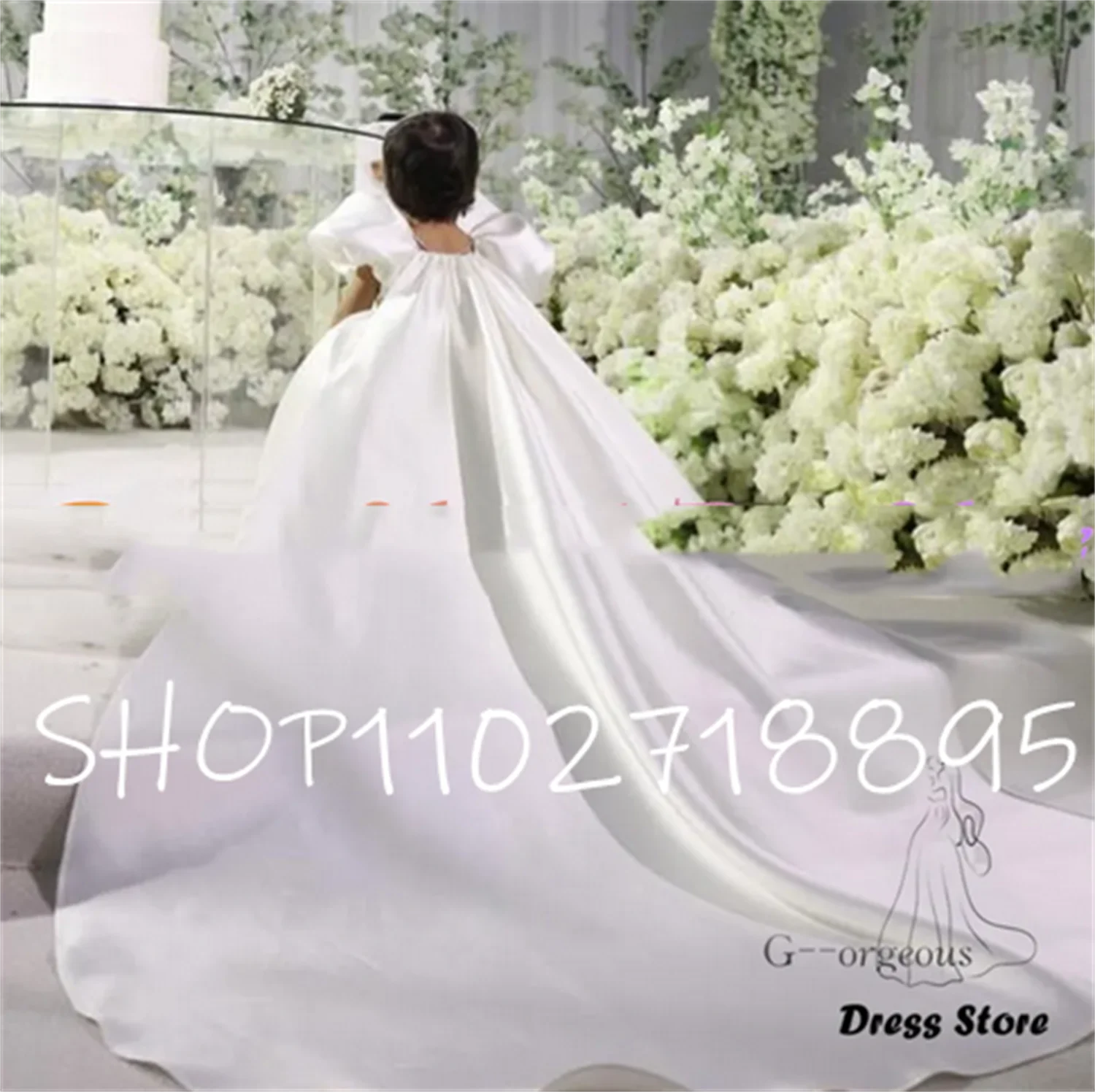 

Ivory Princess Flower Girls Dresses 2023 A-Line Square Collar Puffy Kids Wedding Party Dress With Cape Satin Child Bridel Gowns