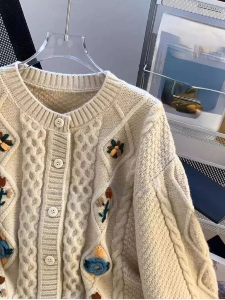 Fashion Vintage Sweaters All Match Design Long Sleeve Flower Embroidery Single Breasted Cardigan Casual Loose Women\'s Clothing