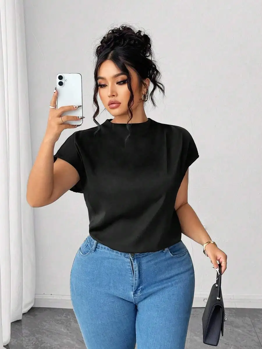 

Женский черный однотонный топ с коротким рукавом больших размеров, элегантный крой для весны и лета