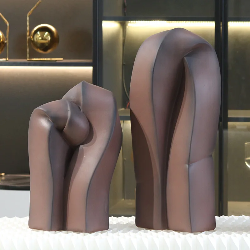 Modern light luxury minimalist special-shaped abstract twisted ornament model study living room bedroom entrance desktop soft de