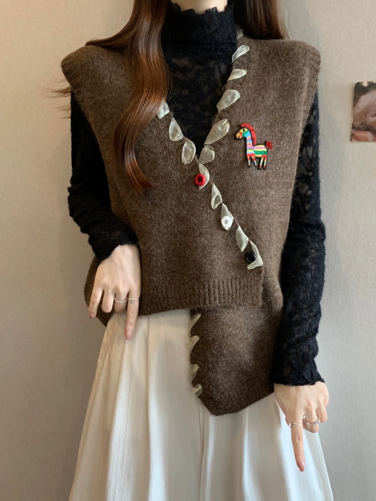 Spring Autumn Knitted Lace Base Layer Top And Vest Set for plus Size Women Asymmetric Design Thickened V-neck Single Button