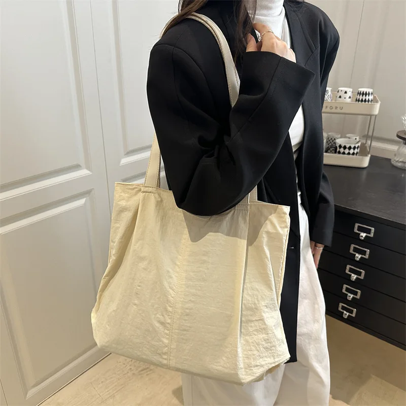 

Женская парусиновая сумка большой вместимости 2025 — модная повседневная сумка через плечо/ручная сумка типа A/W для студентов и поездок на работу