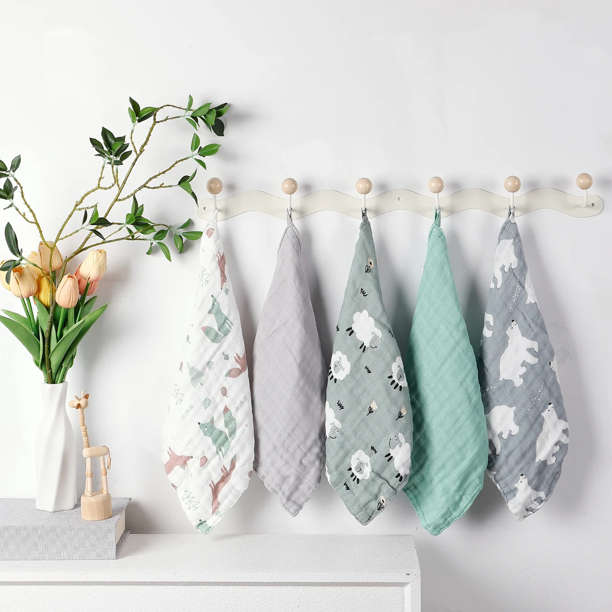 

Baby Muslin Washcloths Soft 5 Pack Baby Wash Cloths for Boys Girls Bamboo Cotton Bath Face Towels Bibs for Newborn 29*29cm