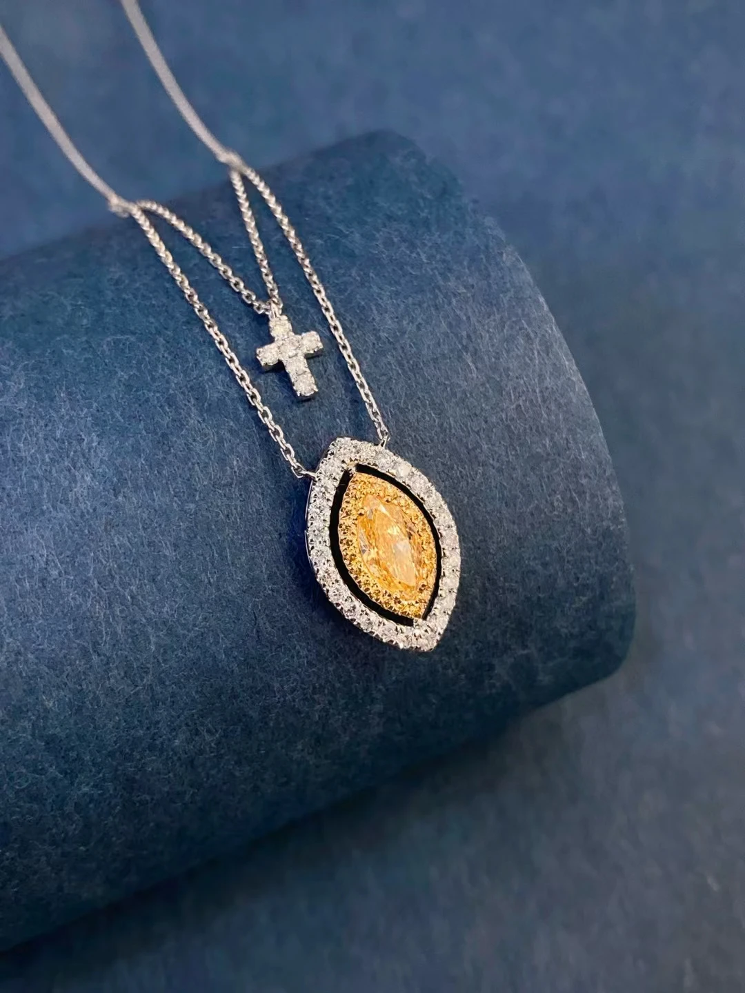 

18K solid real gold natural diamond necklace Yellow Diamond Horse Eye 72 minute Cross Pendant Lab Grow Diamond Necklace Female