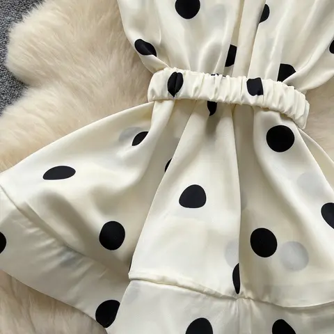 우아한 폴카 도트 Pleated 블라우스 세련된 빈티지 V 넥 패션 탑 여성 여름 생일 파티 셔츠 Y2k