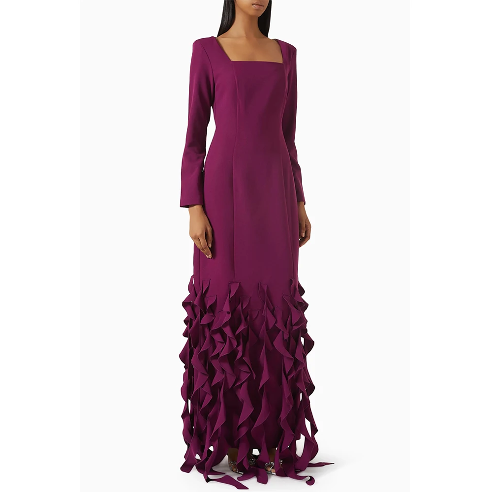 فستان سهرة بشرابة مخصص برقبة مربعة وأكمام طويلة بطول الأرض وفتحة خلفية مناسبة رسمية فساتين حفلات عربية