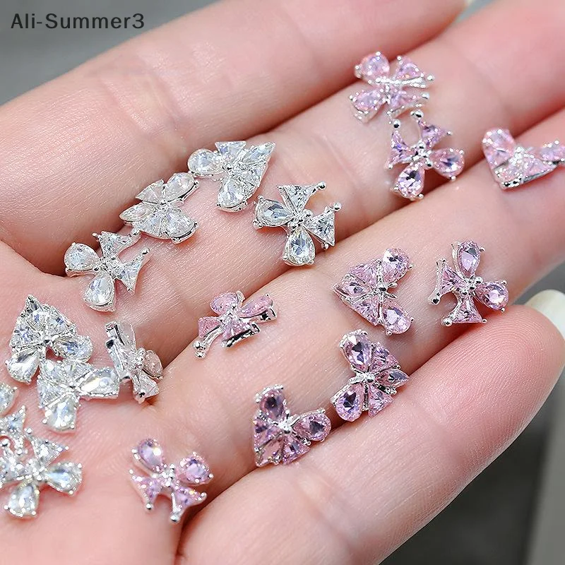 2PCS إكسسوارات الأظافر الرجعية مع الماس مطعمة تألق الزركون فراشة كبيرة الحب القلب الملونة الماس الحب سحر الأظافر