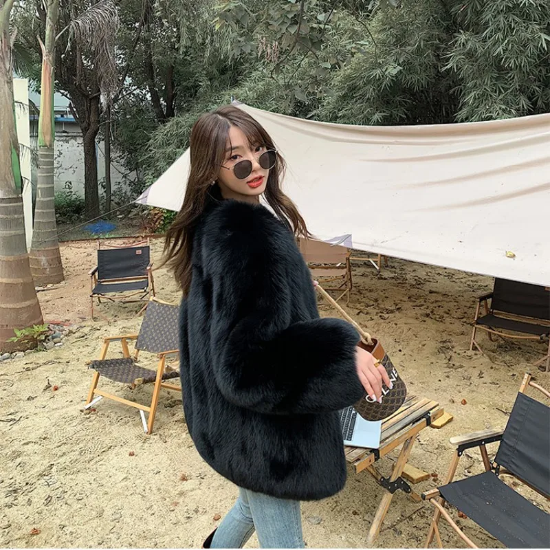 Рисунок 4 - Женская шуба 2025 года