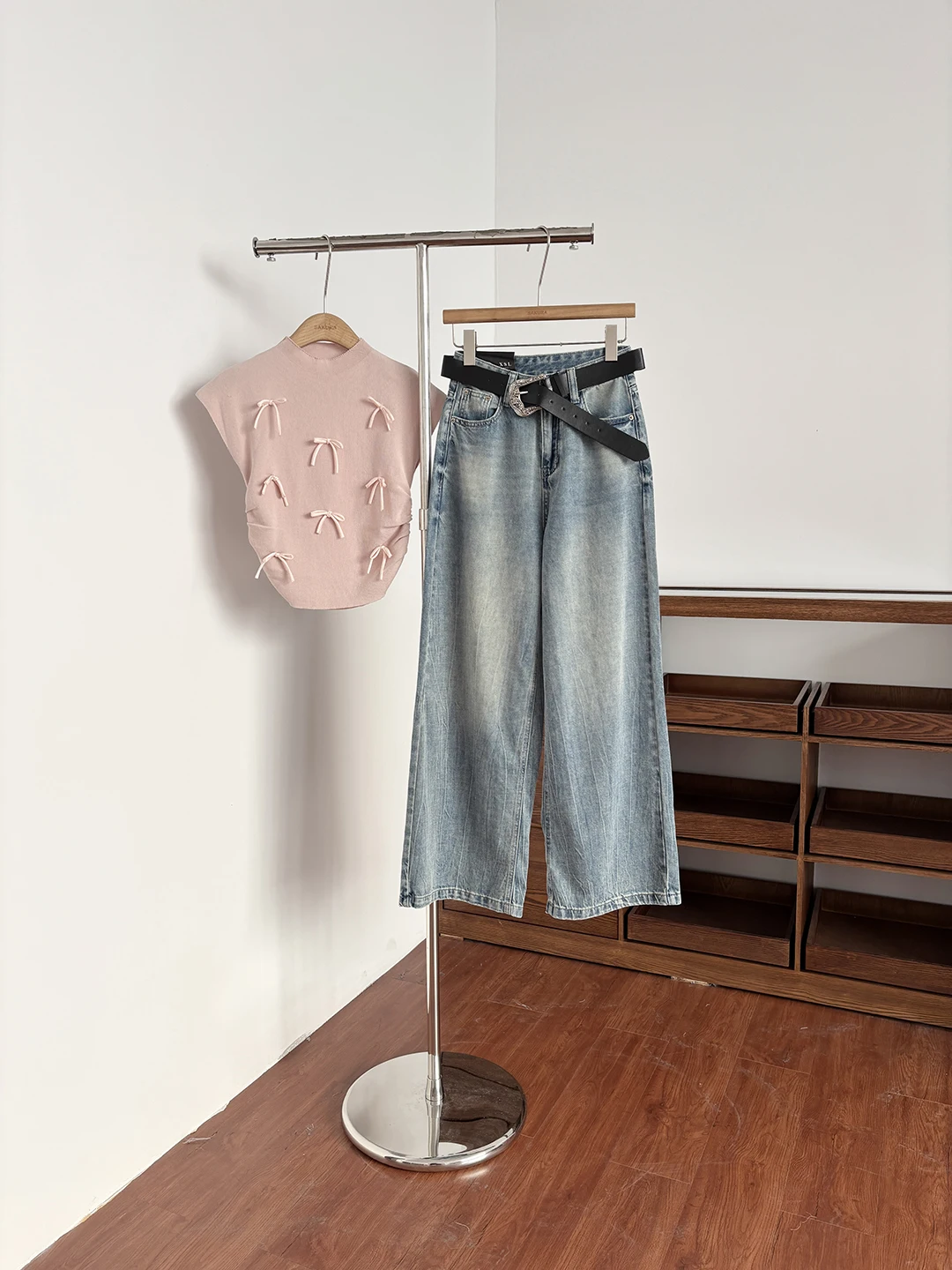 

Retro Blue Denim Jeans High Waist Straight Leg Women's Fashionable Chic Spring 2026 New Korean Style Summer Polyester Fiber