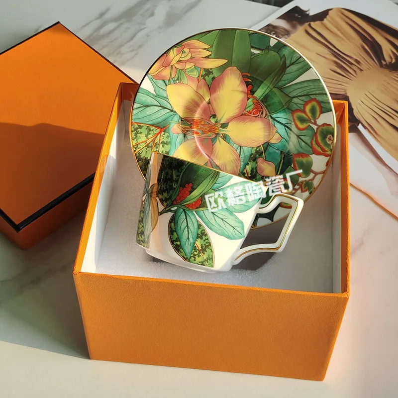 

Light Luxury Ceramic Coffee Cups and Saucers Set of Fashion Coffee Cups Gift Box European Afternoon Tea Set