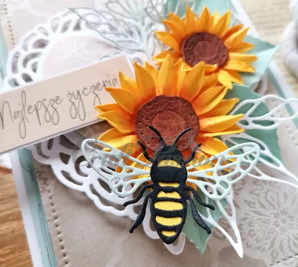 قوالب قطع معدنية من Piggy Craft قالب قوالب مقطوعة بحروف IHS إطار زهرة المضيف قصاصات ورقية قالب حرفي شفرة استنسل لكمة #5