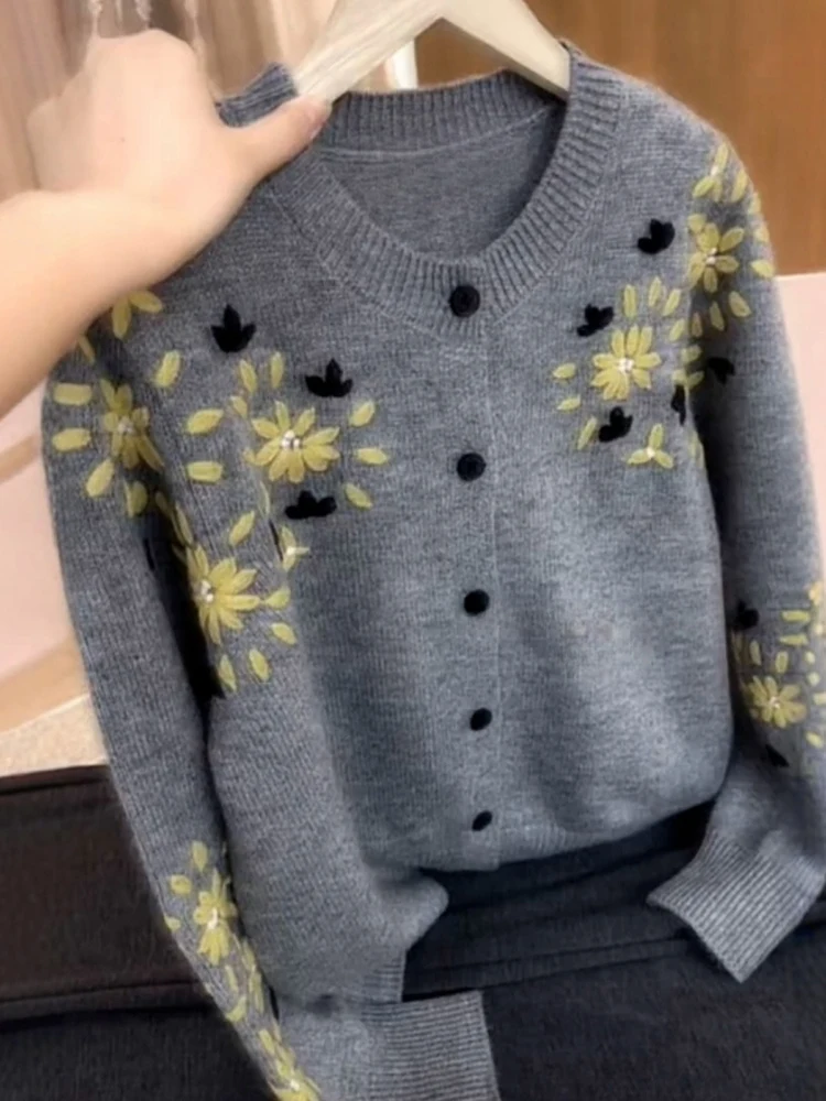 Large Size Daisy Lace Sweater Knitted Outerwear Women's Loose Autumn New Style plus Size Casual Top French Style Long Sleeve