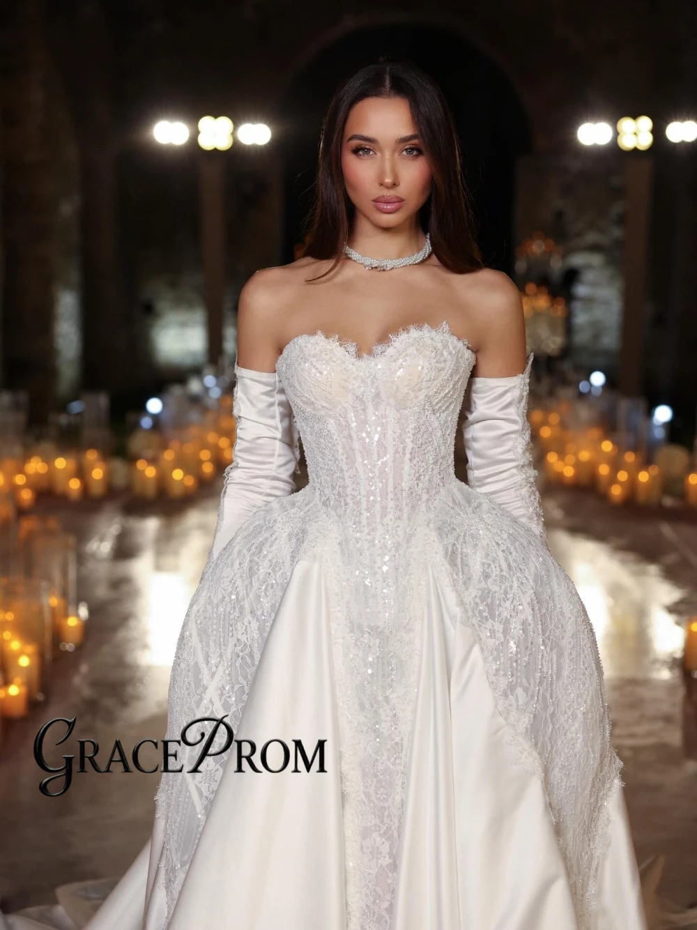 

Elegant Sweetheart Neckline Satin Wedding Dress Glitter Beaded Lace Customized Ball Gown Charming Luxury Long Train Bride Wear