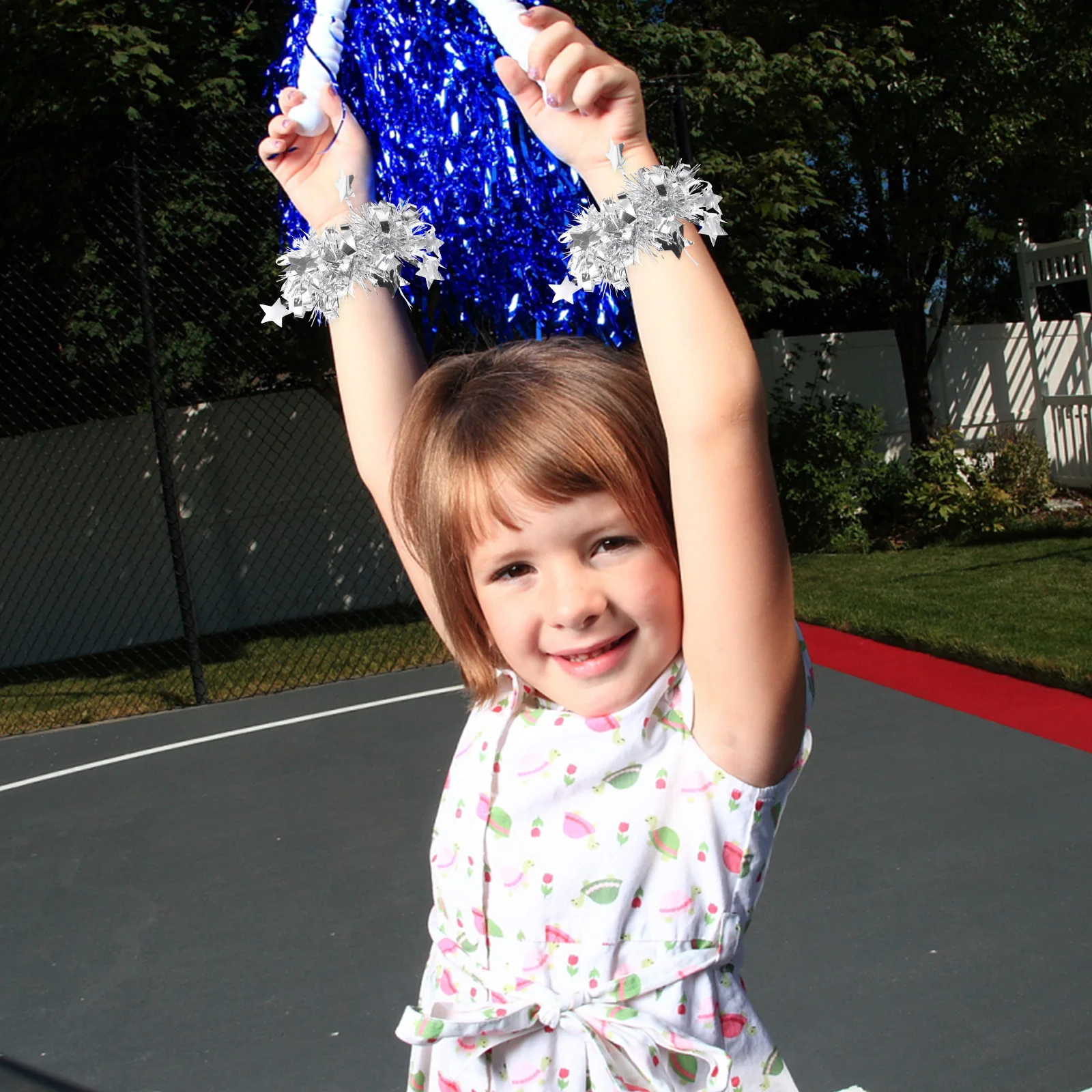 10 Stuks Glanzende Prestaties Props Compact Cheer Poms Vervagingsbestendige Dansaccessoires voor Squad Routines en Fan Cheers