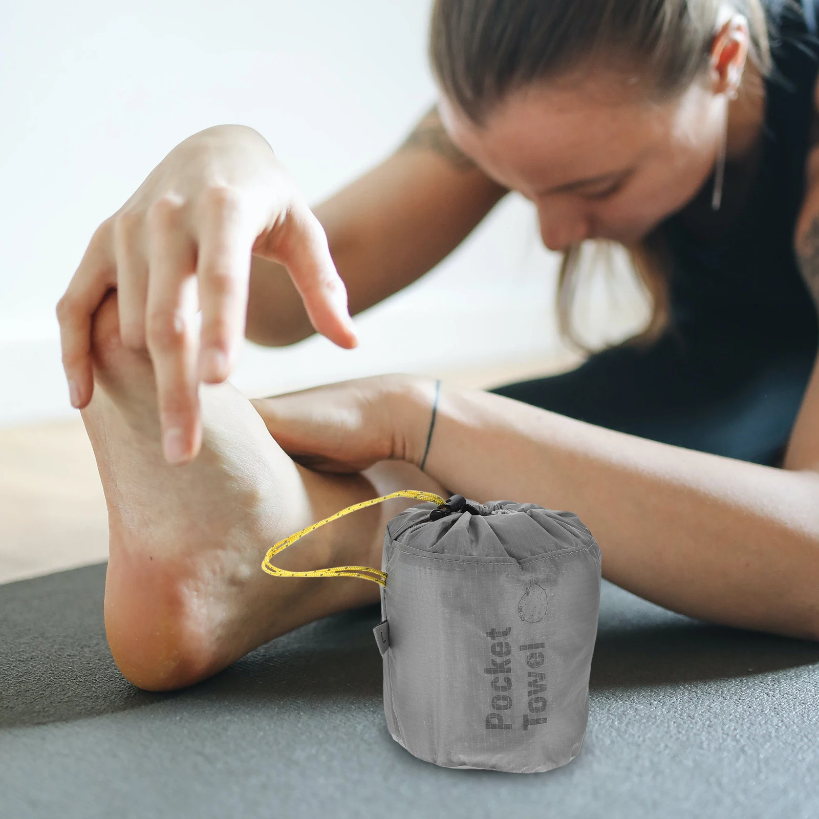 

1 set Quick Dry Cooling Lightweight Sport Sweat For Gym Running Beach Camping Travel Exercise Sweat Towel Fast Drying Portable