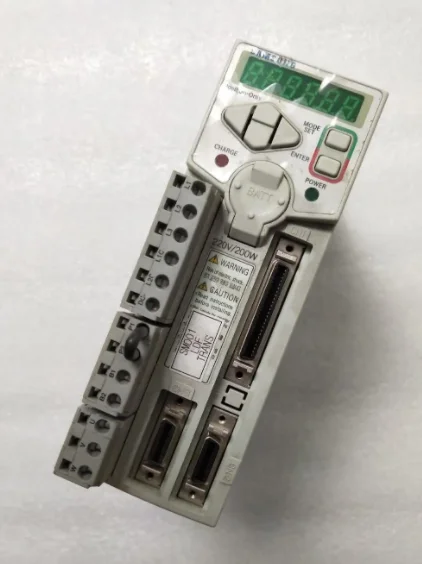 CSD3-02BX1   SERVO DRIVER ,     In good working condition, free shipping    A