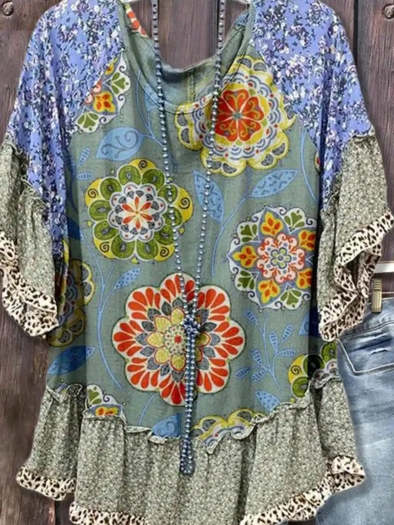 

Women's Vintage Mixed Floral Print Loose Top With Ruffle Cuffs And Hem Leopard Detail