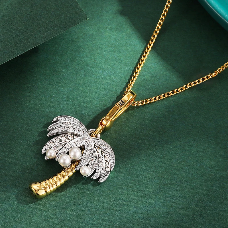 

1Pc Exquisite Diamond-encrusted Pearl Coconut Tree Necklace Pendant,Fashionable And Versatile Keychain Bag Charm For Women