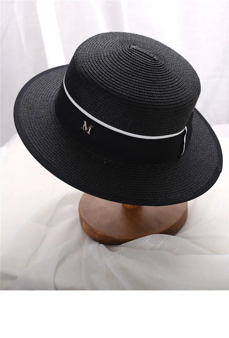 Sommer Outdoor M-Buchstabe Strass Flacher Rand Sonnenhüte Sommer Damen Bowler Hut Strohkappe für Reisen und Einkaufen – Detail 16
