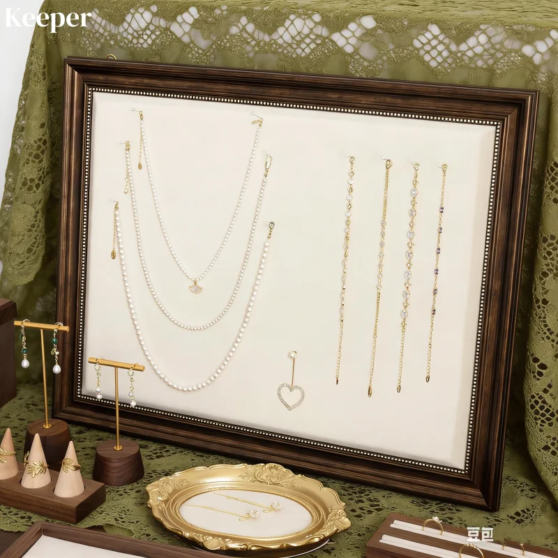 

Luxury Wooden Portrait Model Necklace Display Stand, Window Counter Jewelry Rack for Bracelet & Ring, Organizer Display Props