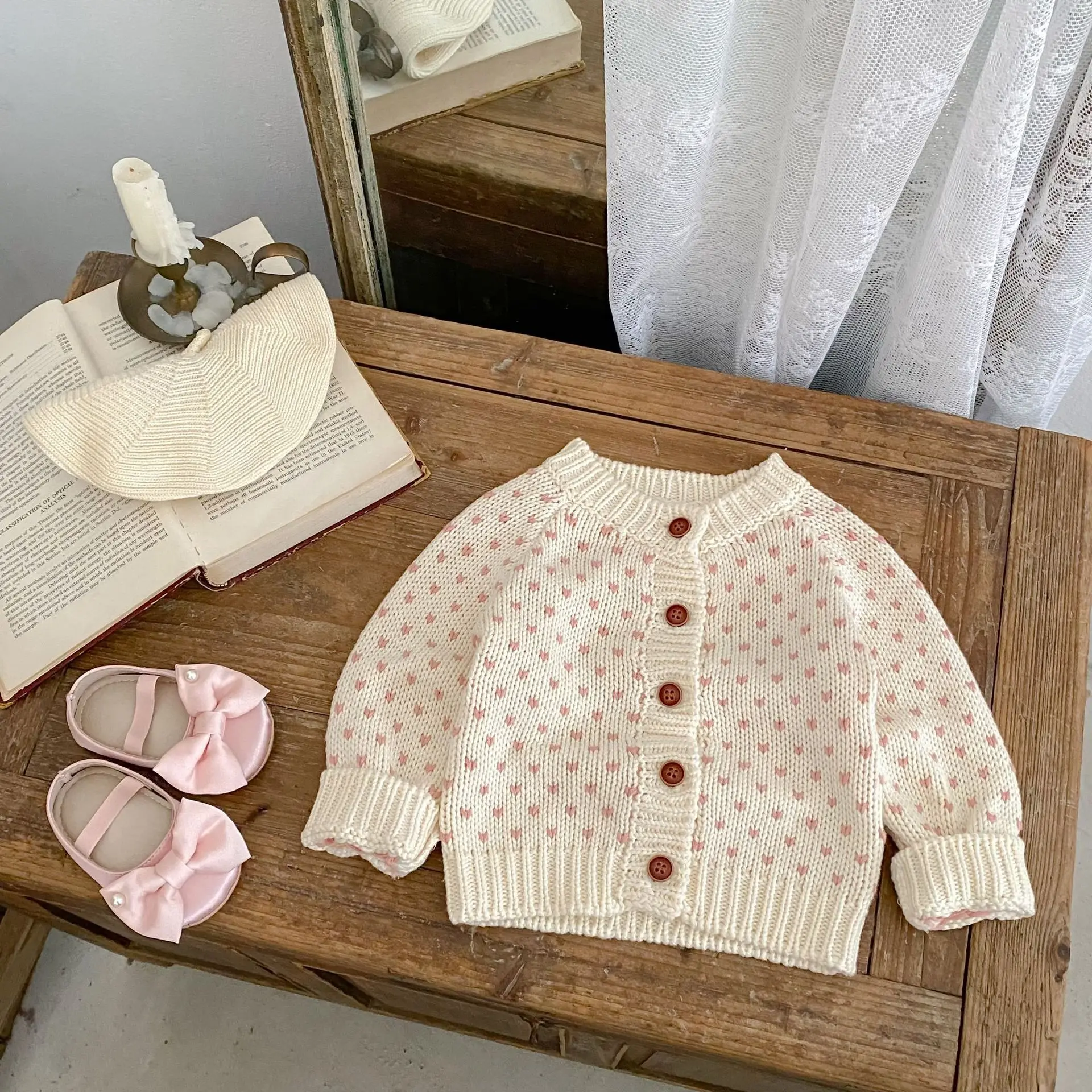 Knitted Outerwear Cardigan for Infants and Young Girls Sweet and Beautiful with A Heart Like Jacquard Knit Design