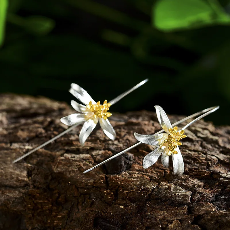 European and American Lily Flower Earrings, Two Tone Fresh Countryside Style Earrings, Women's Fashion and Elegant Daily Jewelry