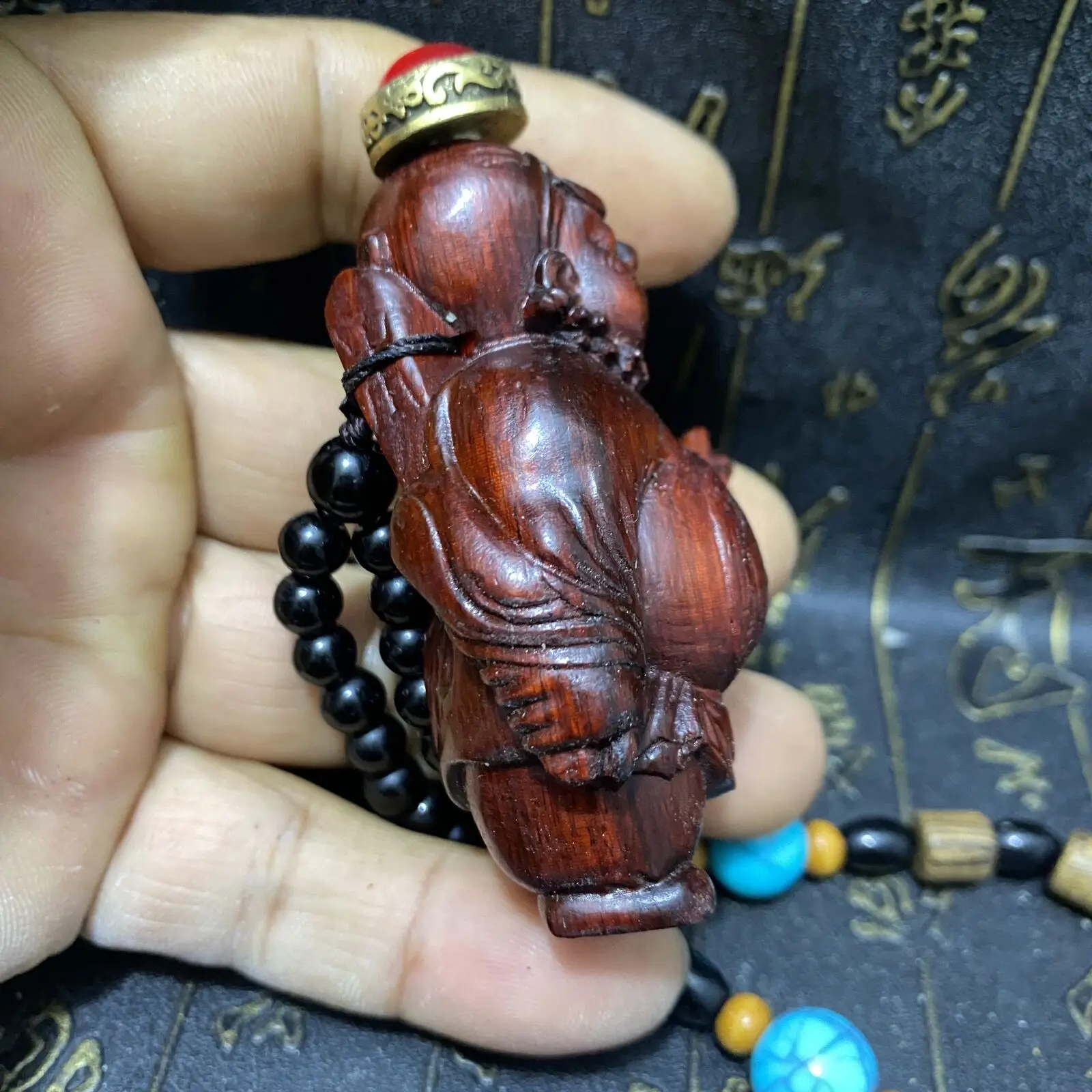 Chinese exquisite hand-made collection hand-painted yellow rosewood snuff bottle
