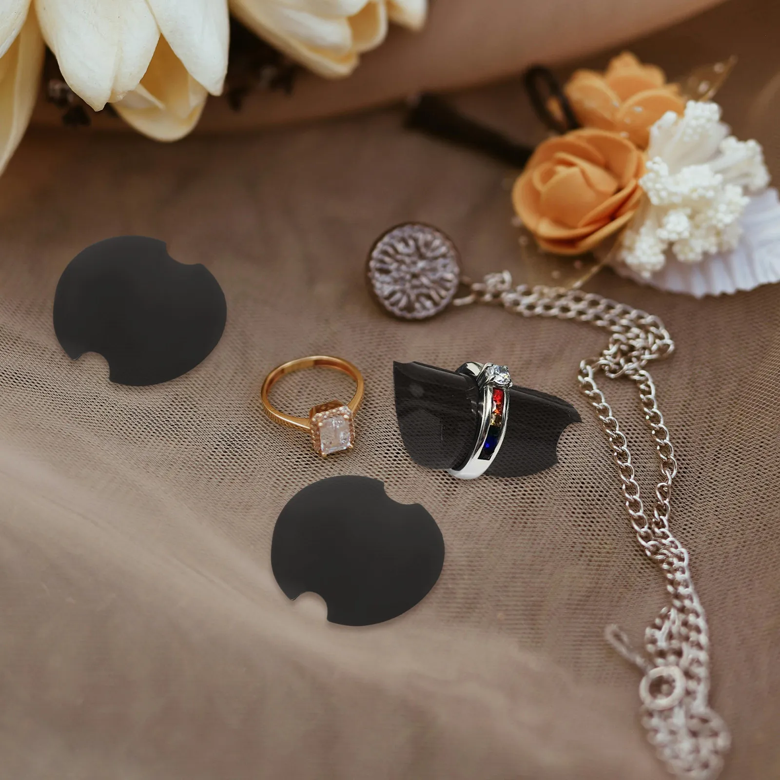 

100Pcs Round Plastic Ring Display Cards Black Jewelry Display Props for Retail Vendors Craft Fairs Collectors Mini Ring Holder