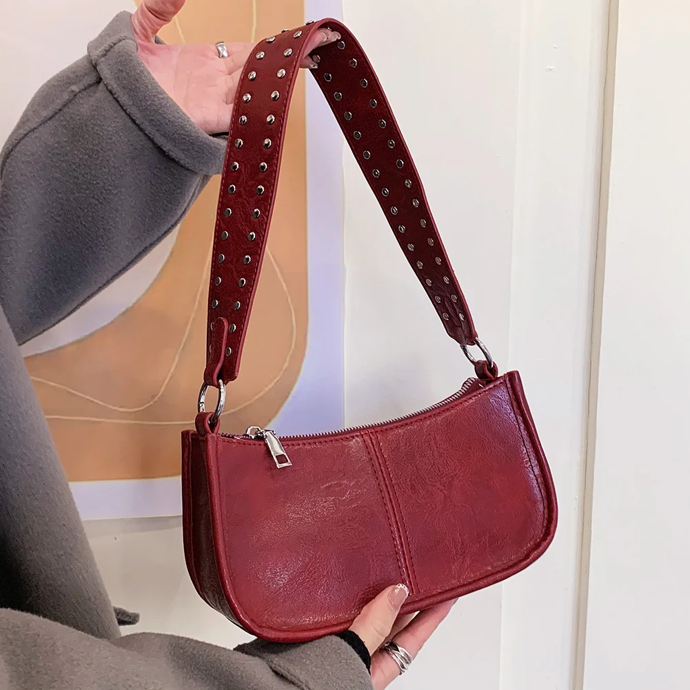 Damski torba na ramię pod pachami wysadzany ćwiekami torba typu Crossbody Sling Bag regulowany pasek PU skórzana torba torebka na ramię codzienna