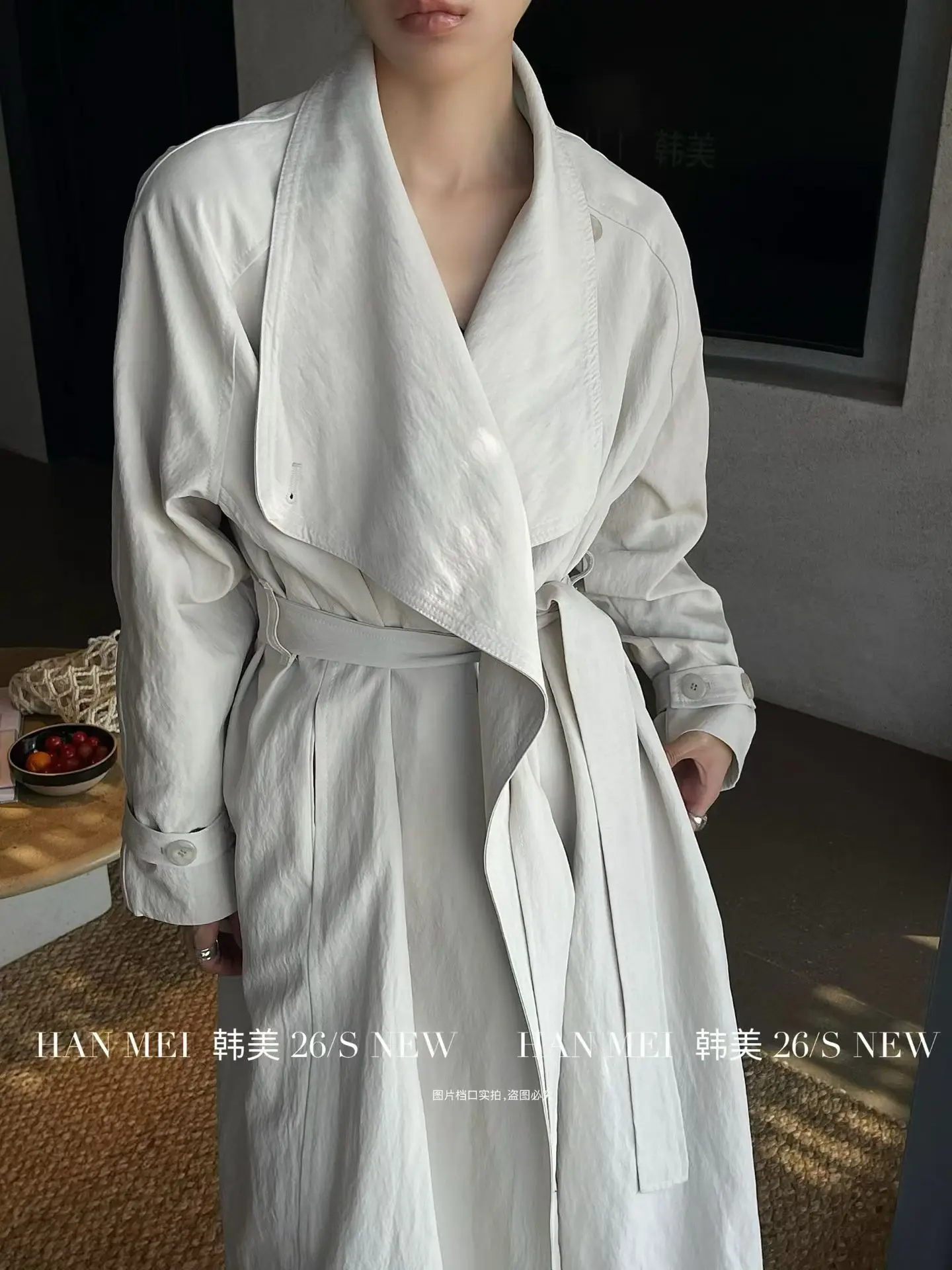 

Высококачественный однотонный тренч SuperAen в корейском стиле с комбинированным силуэтом для женщин