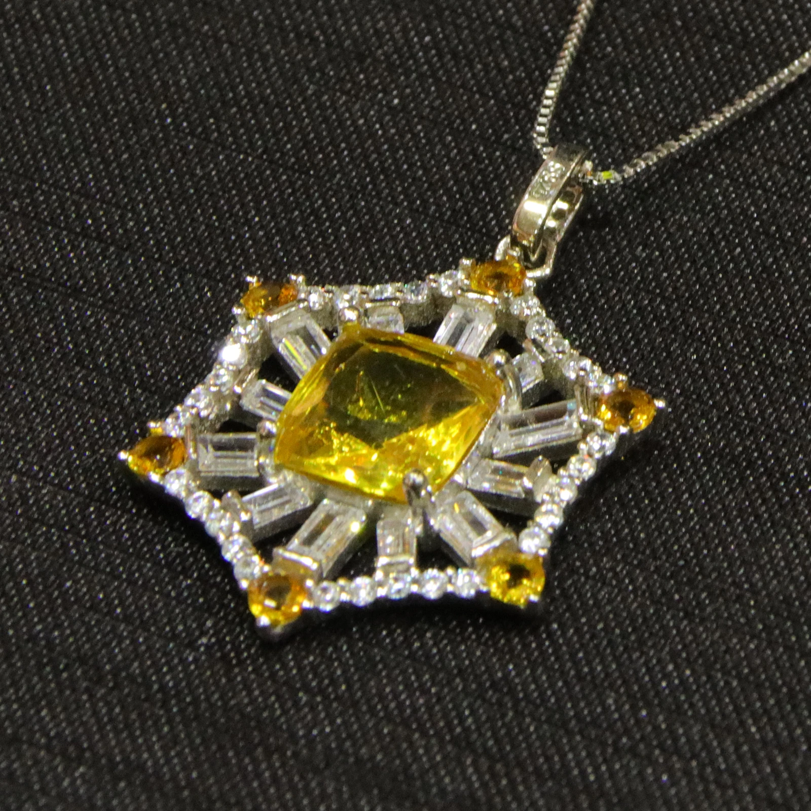 Pure Silver Set with Natural Amber Pendant Geometric Star Design with a Pure Silver Necklace