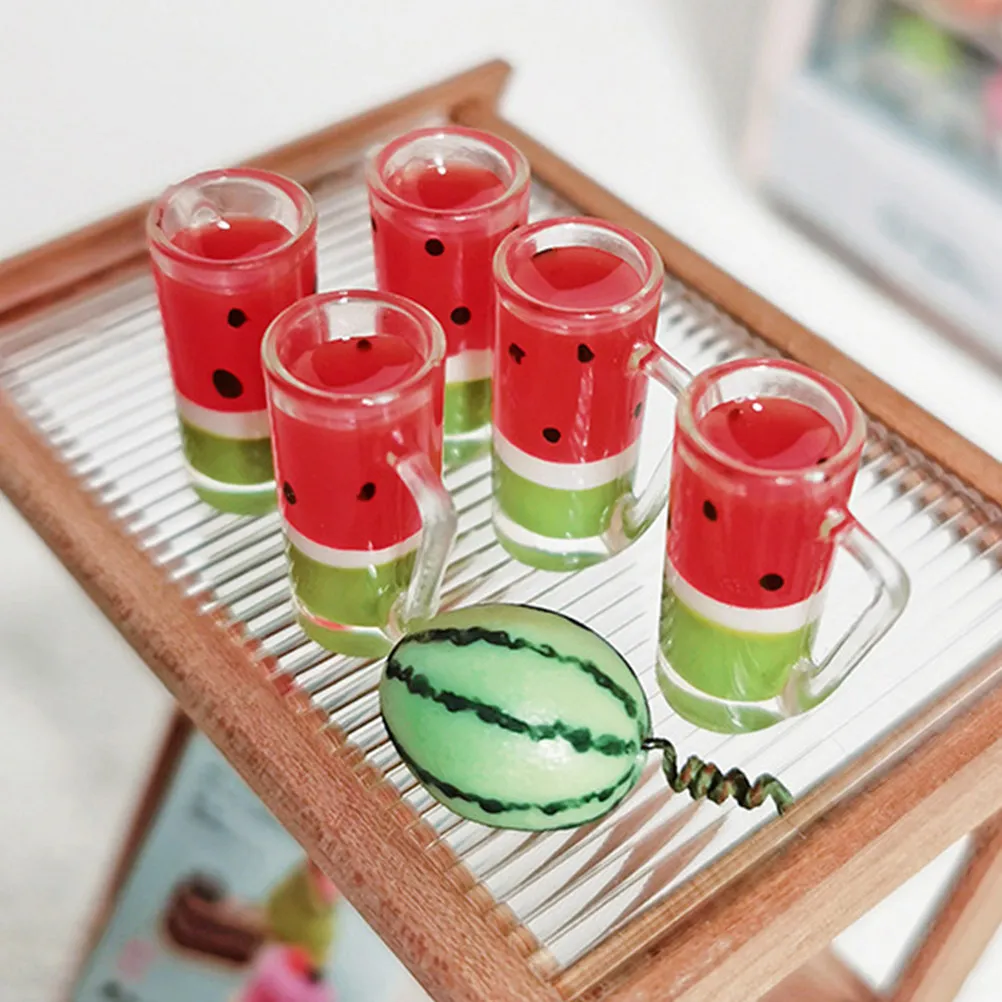 

2Pcs Miniature Beverage Drinks Realistic Watermelon Juice Resin Mini Drinks Decor Mini House Kitchen Accessories