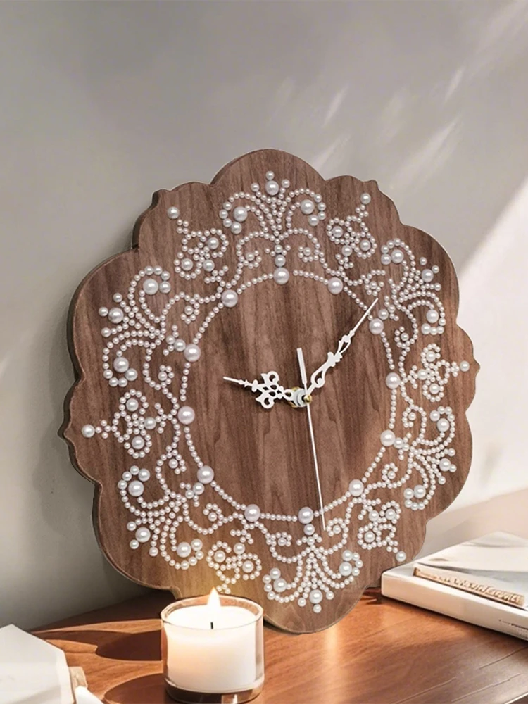 ساعات غرفة المعيشة لوحات معلقة العتيقة من الدرجة العالية 2025 جديد مطعم ساعة حائط اللؤلؤ سطح المكتب البندول ساعة كتم الصوت #1