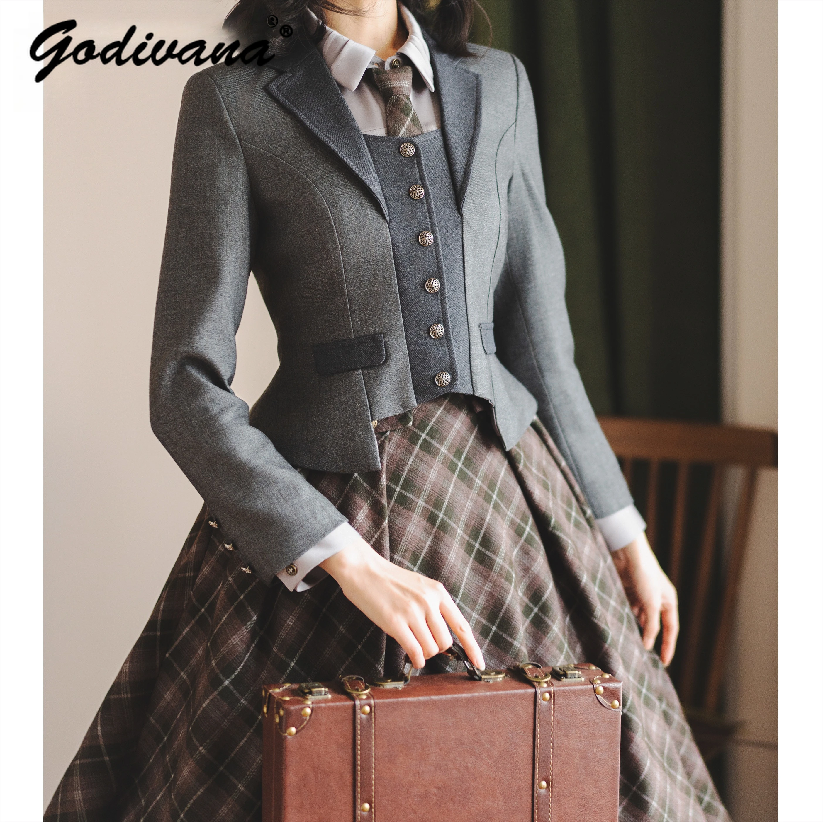 

Оригинальный ретро осенне-зимний классический приталенный пиджак, элегантная рубашка с длинными рукавами и клетчатая юбка на подтяжках, женская одежда
