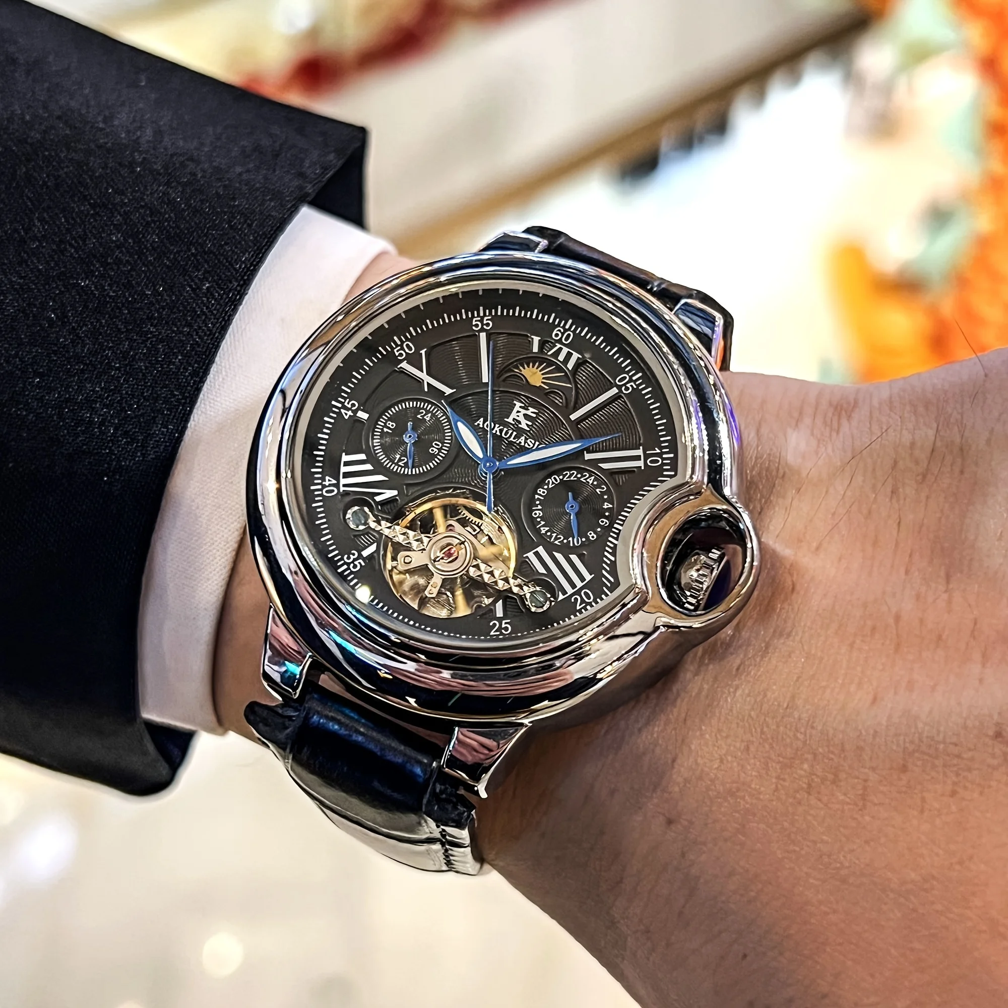 European and American Style Luxury Brand Series of High-End Business Men's Mechanical Watches, Round Dial, Skeleton Design, Automatic Winding, Leather Strap, Multi-Function Display, Tourbillon Men's Watch, Fashionable Accessory, Suitable for Business and Casual Occasions