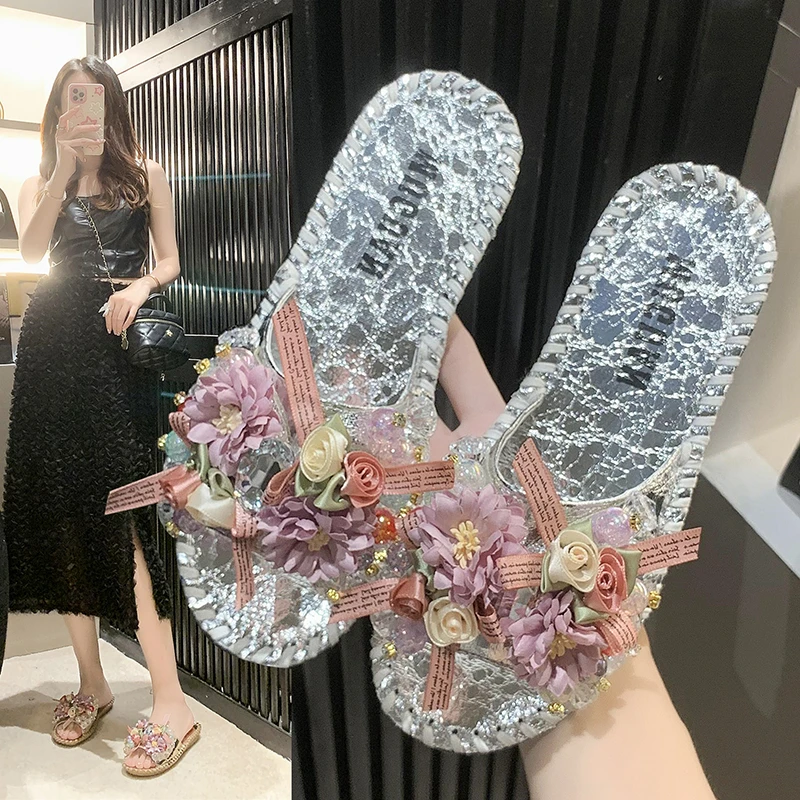 Retro Soft Bottom Pearl Flower Flat Slippers for Women 2024 New Style Paired with Skirt Wearing Beach Slippers Externally