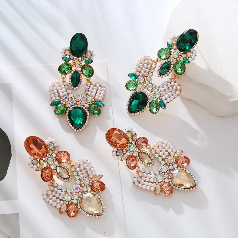 Fashion personality temperament earrings, exaggerated super flash fancy diamond pearl light luxury earrings, high-end banquet ea