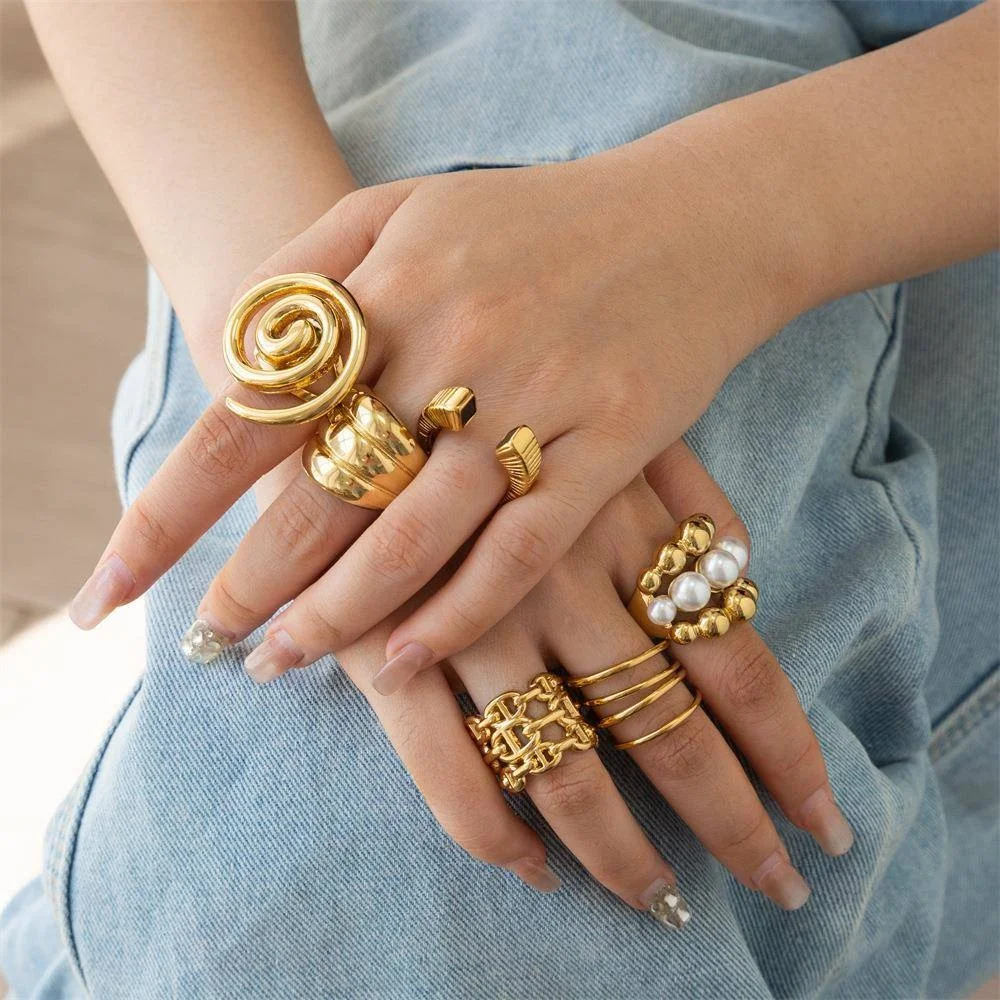 

Faionable Stainl Steel Color-Preserving Flower Petal Ring Women's Exaggerated Starfi Geometric Plain Ring Luxury Sle