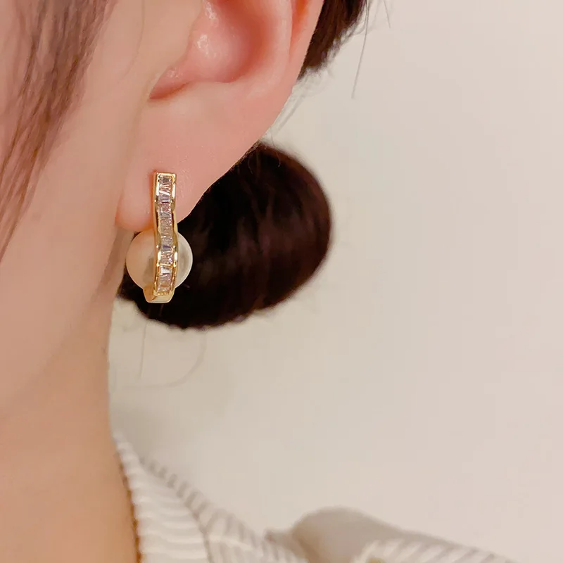 Korean Small Exquisite and Elegant Zircon Pearl Ear Studs Women's s925 Silver Needle Simple and Versatile Fashion Earrings image 6