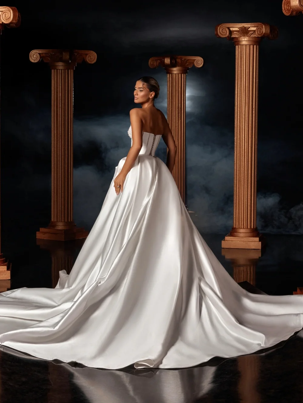 Ręcznie szyta suknia ślubna z satyny, zdobiona błyszczącymi perłami, marzycielska suknia ślubna z dekoltem w kształcie serca, szyta na miarę, bogata suknia ślubna w kształcie litery A, długa suknia dla panny młodej.