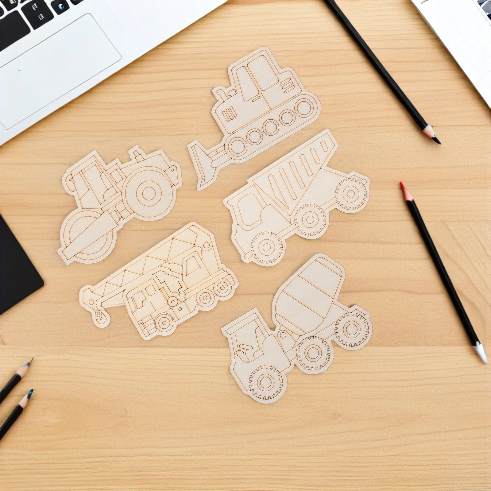 45個の木製カットアウト 未塗装の木製車両の形 DIYクラフト用品 塗装用 カラーリング用 誕生日パーティー ホリデーデコレーション用