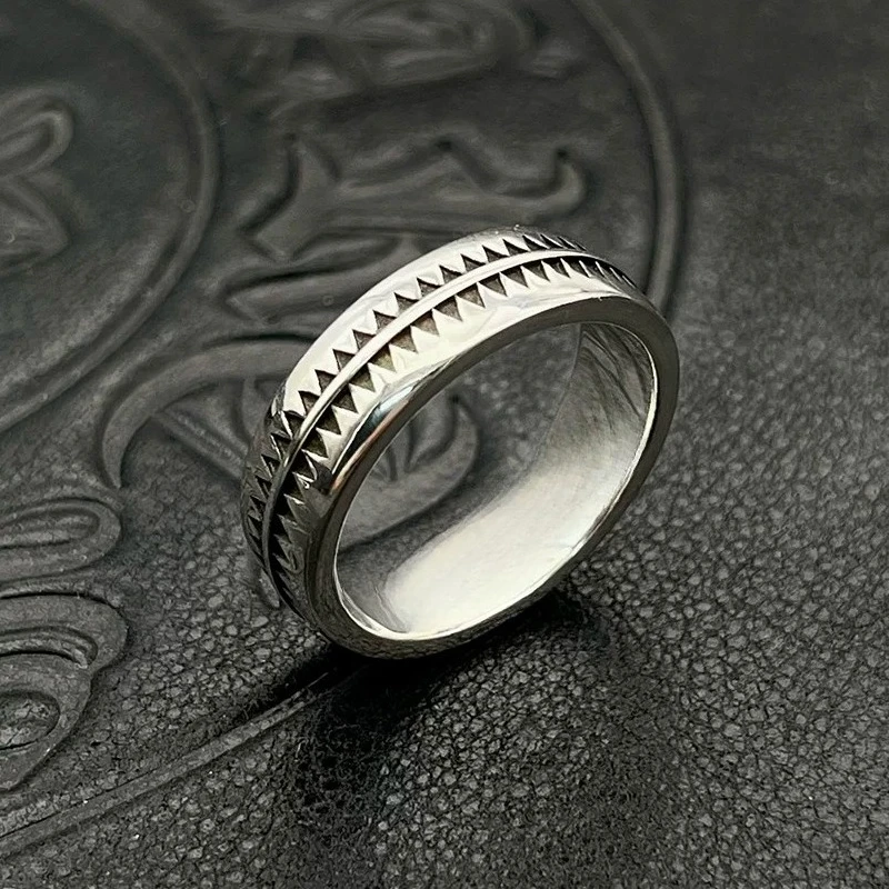 Vintage Totem Sawtooth Ring Male and Female Goro Style Ring