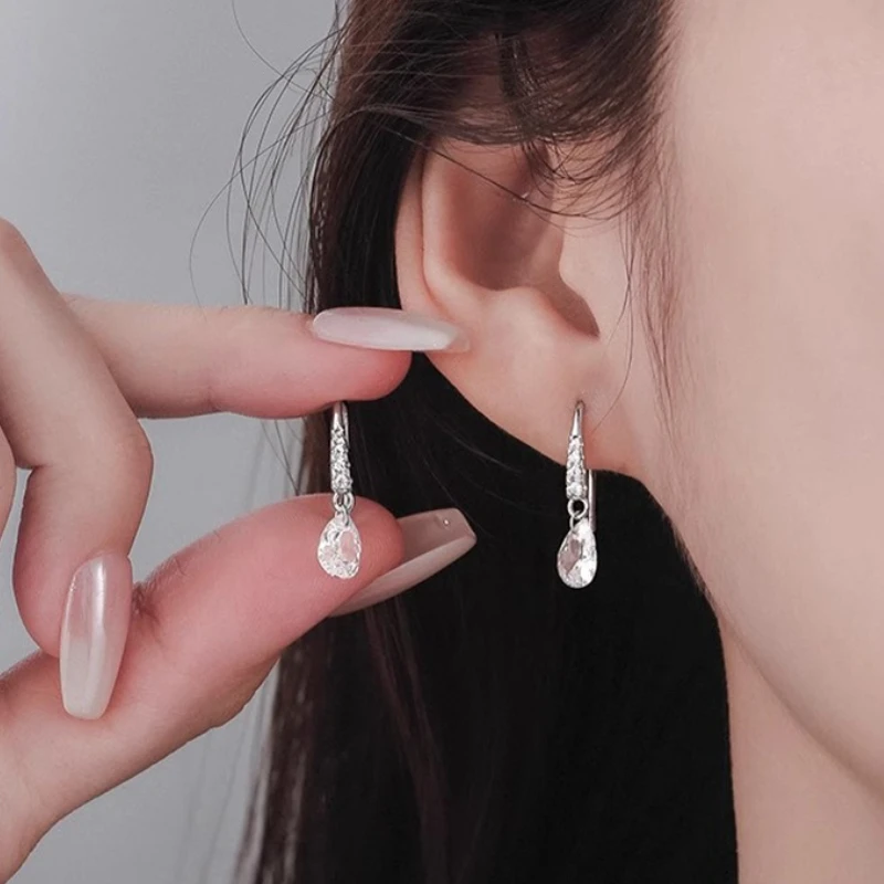 

Серьги-гвоздики из стерлингового серебра 925 пробы в Корейском стиле с каплями воды и цирконием, изогнутые серьги-гвоздики для женщин, ювелирные изделия, роскошные винтажные аксессуары