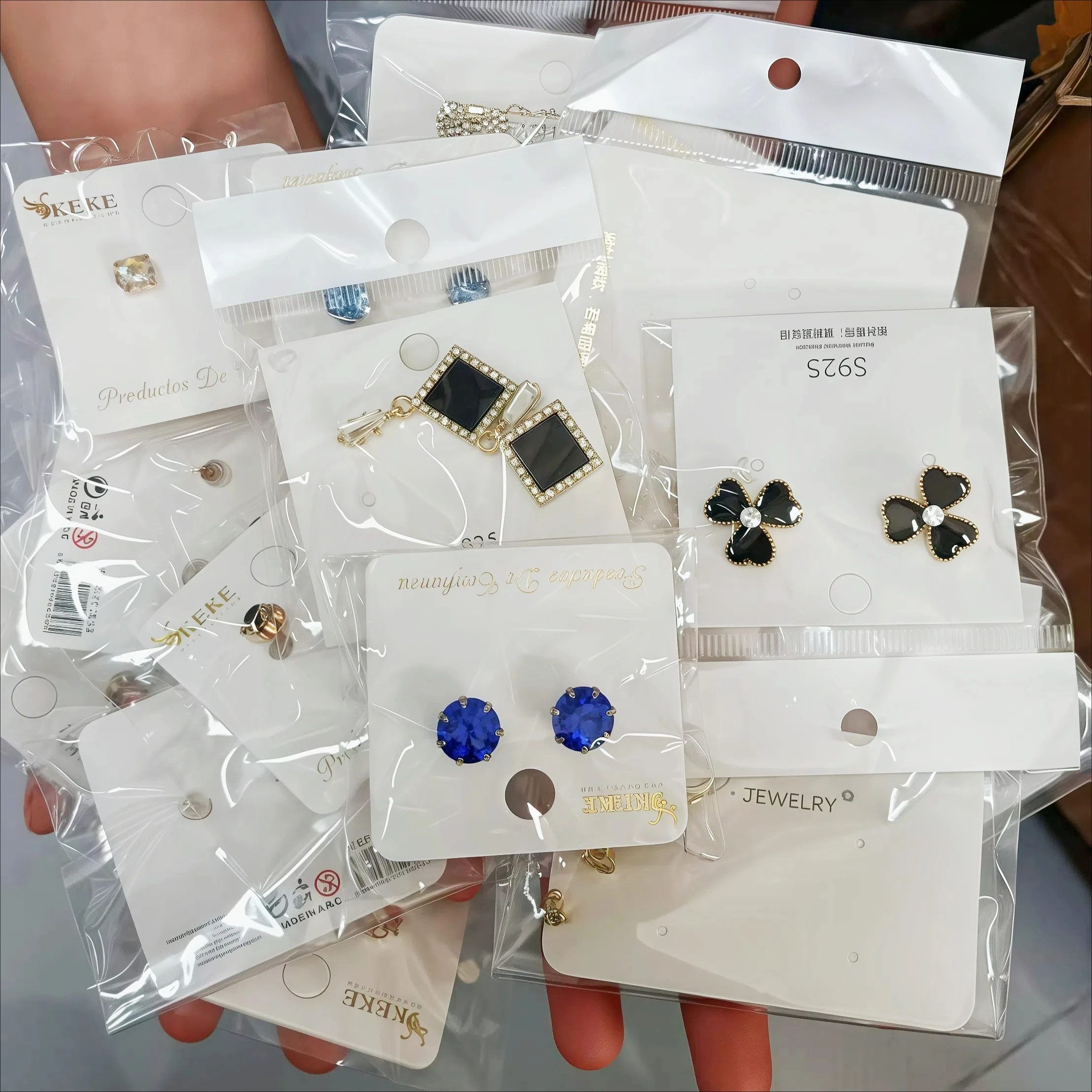 حقيبة مجوهرات مختلطة غامضة عشوائية 1 10 30 50 قطعة أو أزواج بما في ذلك أقراط وخواتم وقلائد أو أساور حزمة هدايا عشوائية #4