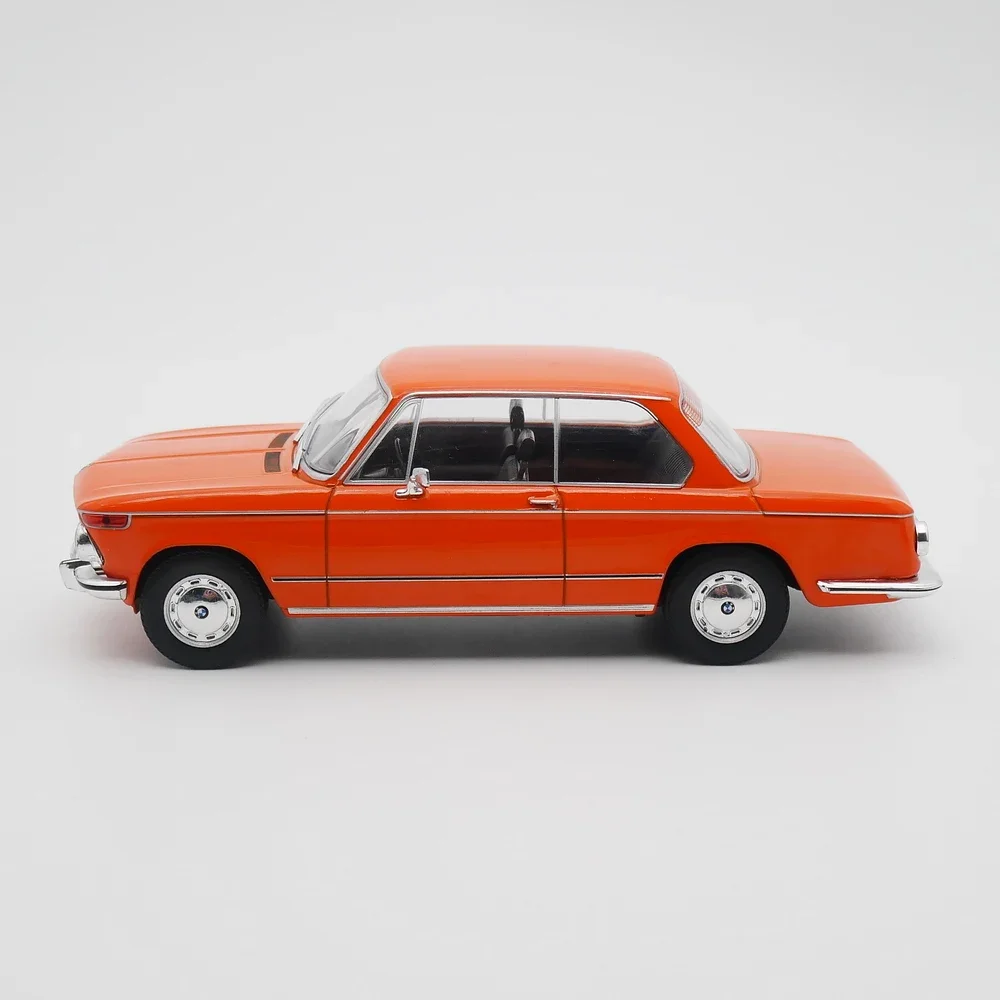 Diecast Ixo Escala 1:24 BMW 2002 TII 1971 Simulação Liga Modelo de Carro Coleção Brinquedo Presente Display Ornamento