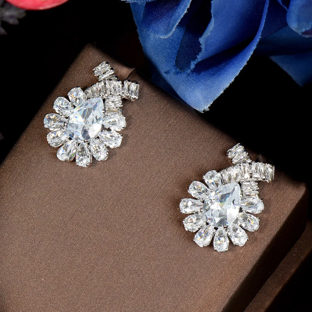 

HIBRIDE Sparking Cubic Zirconia White Color Women Small Water Drop Stud Earrings For Brides Wedding Jewelry Accessories E-705