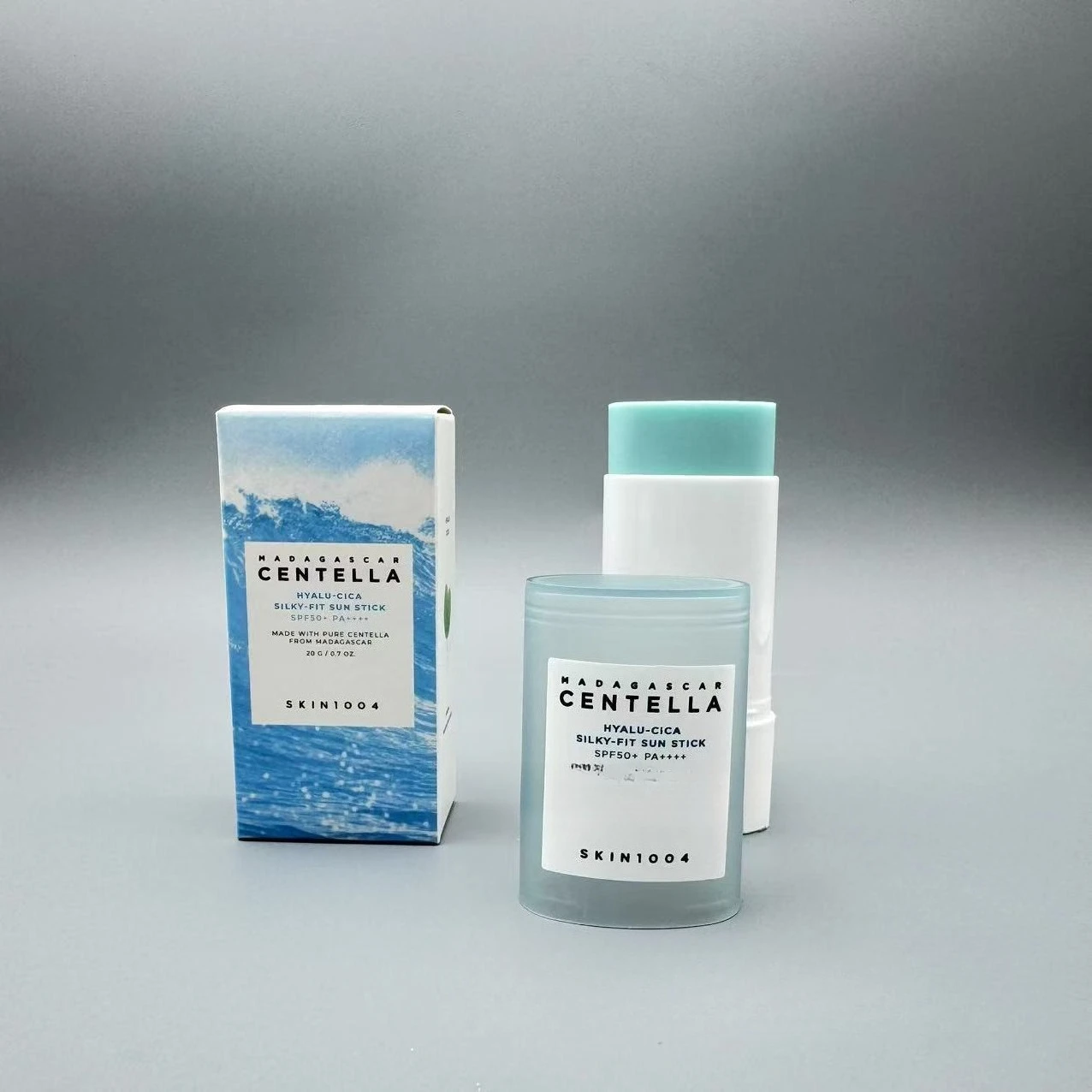 

SKIN1004 Centella & Hyaluronic Acid Sunscreen Stick - Watery Hydrating Sunscreen for On-The-Go Reapplication, Soothing