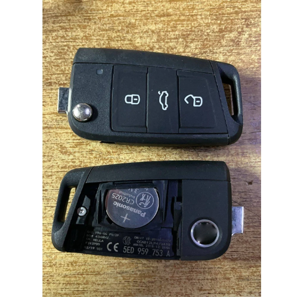 

KEYECU OEM Key 5E0 959 752 A, 5E0959752A for Skoda Octavia 2012 2013 2014 2015 2016 2017 2018 Keyless Go 434MHz Remote Key
