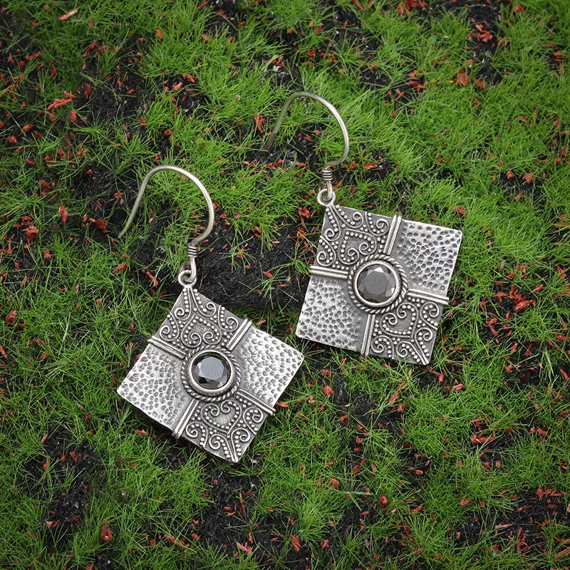 Retro Classic Zircon Palace Style Diamond Pendant Hypoallergenic Earrings Women's Fashion Evening Jewelry Accessories Gifts