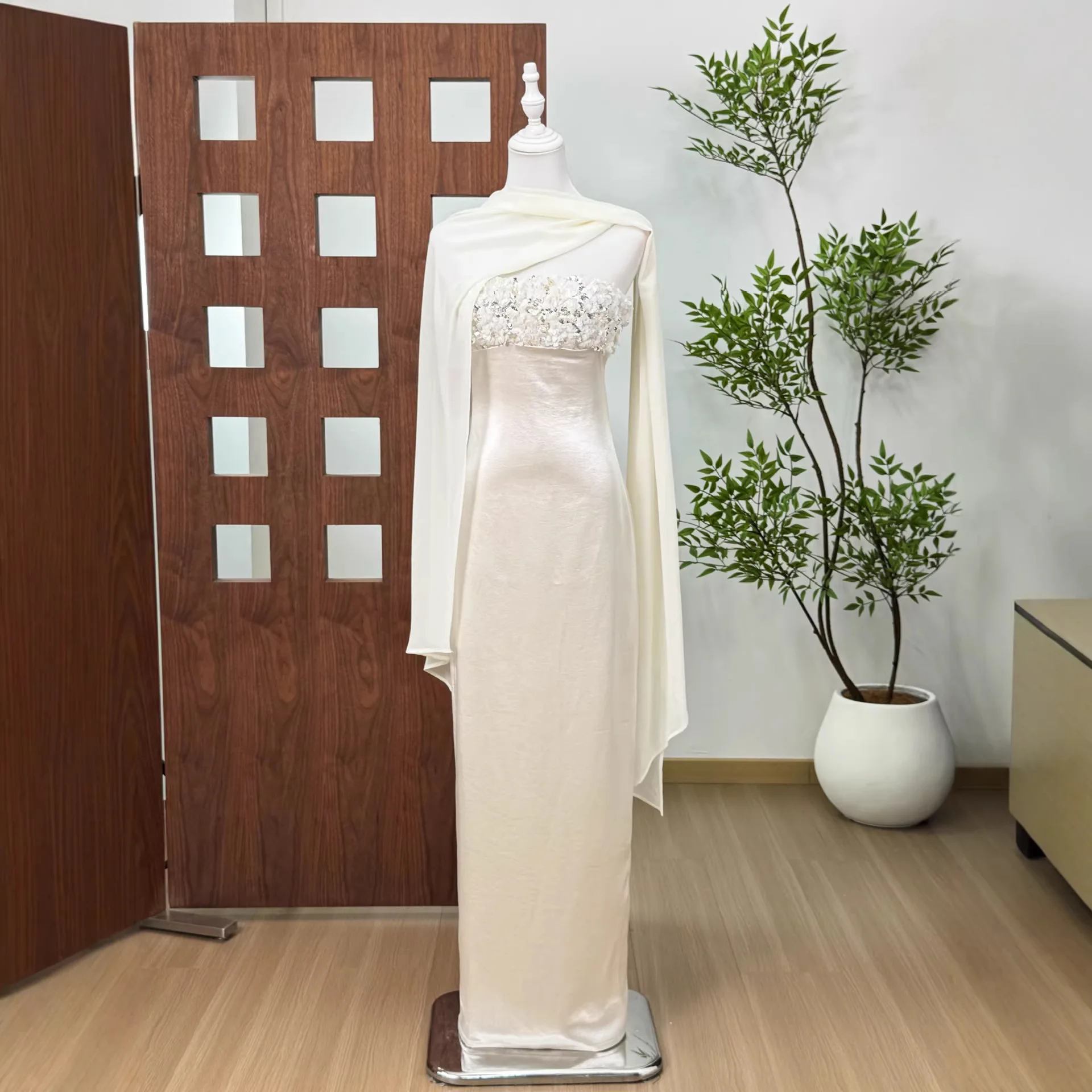 

Элегантное вечернее платье-бюстье без бретелек из плотного атласа с пайетками, плиссированное, с длинной юбкой, для женщин.